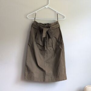 Uniqlo Green Mid Skirt W/ Pockets
